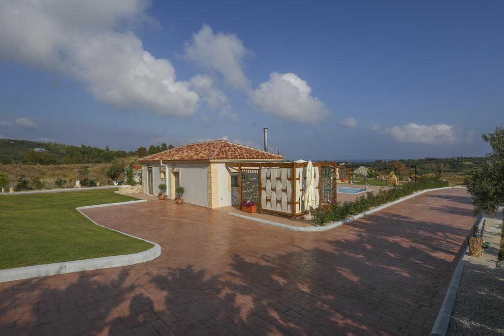 Ameadros Resort Mantzavinata Exterior photo